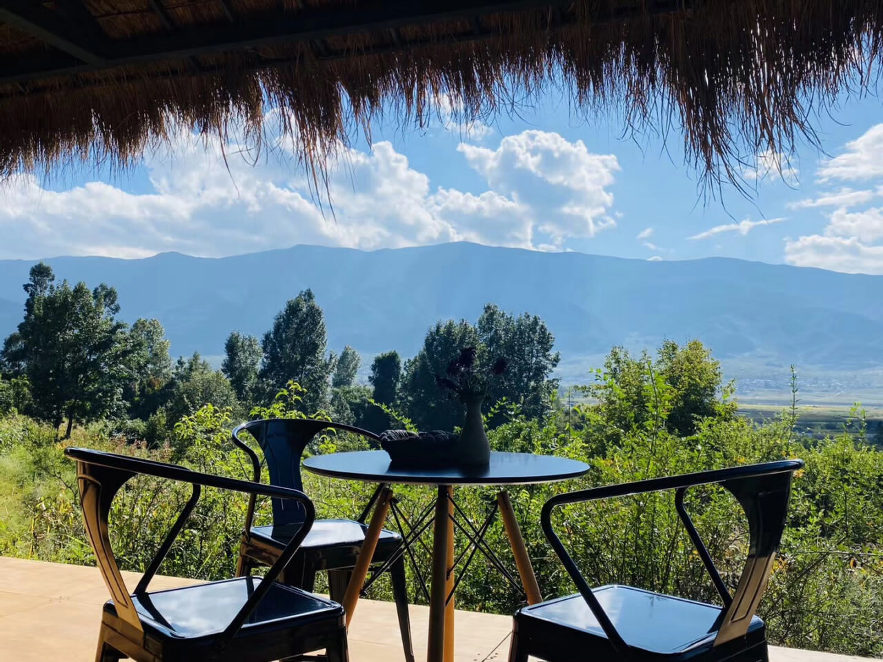 大理洱源鳳羽稻田劇場 大理洱源鳳羽稻田劇場